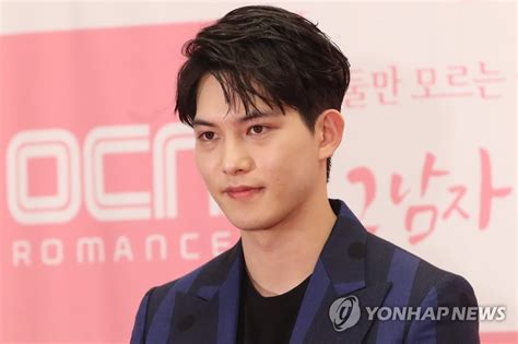 Cnblue Member Lee Jong Hyun Admits To Involvement In Sex Scandal Yonhap News Agency