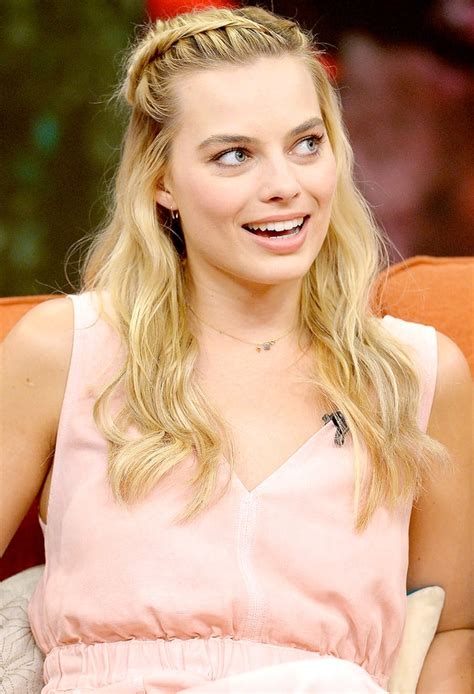 Margot Robbie Reacts To That Sexist Vanity Fair Profile Us Weekly