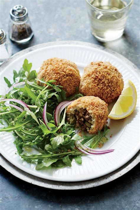 These easy mashed potatoes, flavored with garlic and spanish smoked paprika, are a wonderful complement to any main course. Picadillo-stuffed Mashed Potato Balls | Recipe in 2020 | Mashed potato balls recipe, Potato ...