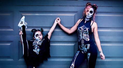 20 mommy daughter halloween costume ideas