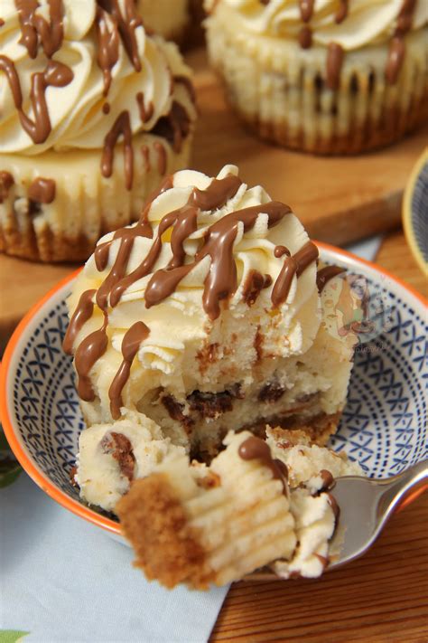 Showstoppers this easy are what everyone needs. Mini Chocolate Chip Cheesecakes! - Jane's Patisserie
