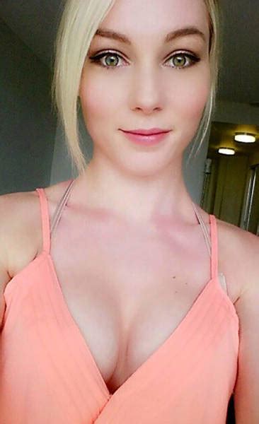 Heres Twitchs Hottest Female Streamer 26 Pics