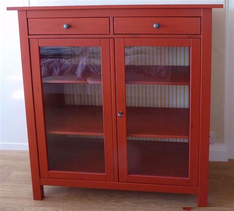 Our bathroom storage collection organizes your essentials, so everyone can calmly find what they are looking for even during the hectic morning rush hour. Linen or storage glass front cupboard, IKEA Hemnes | in ...