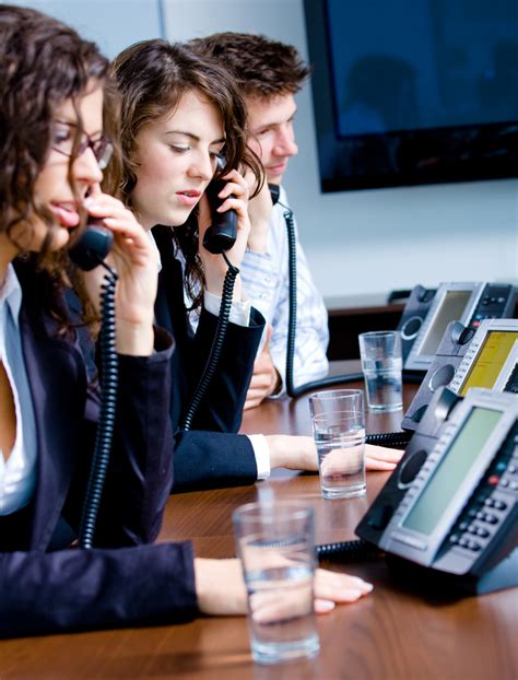 7 Crucial Questions To Ask Before Hiring A Phone Answering Service