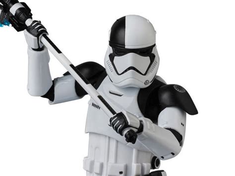 Mafex No069 First Order Stormtrooper Executioner