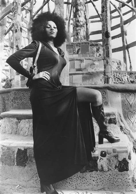 Pam Grier Watts Towers La 1972 Vintage Black Glamour Foxy Brown Beautiful Black Women