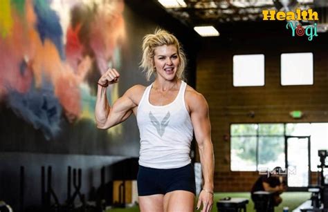 Brooke Ence Workout Routine And Diet Plan Workout Video Instagram Photos 2019 Health Yogi
