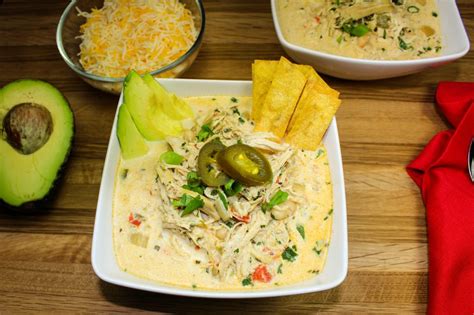Slow Cooker Jalapeno Popper Chicken Chili