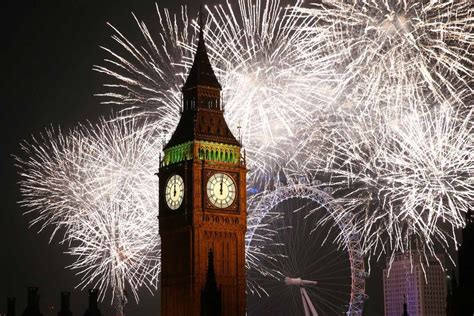 Londons Amazing New Years Eve Fireworks 2016 2017