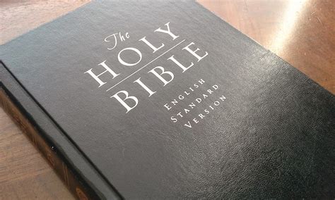 Review Of The Crossway Esv Black Pew And Worship Bible