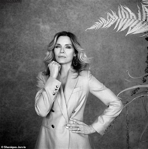 Michelle Pfeiffer 62 Wows On Age Defying Town And Country Cover Daily