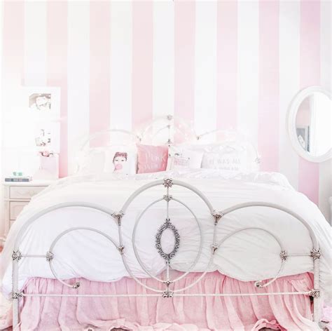 Pink And White Striped Wall Pink Aesthetic Pinkaesthetic Pink Walls