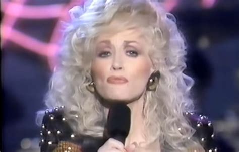 A Young Dolly Parton Does An Amazing Live Performance Of ‘jolene