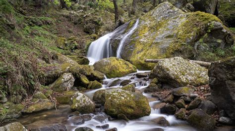 Download Wallpaper 2560x1440 Waterfall Stones Moss Nature Landscape