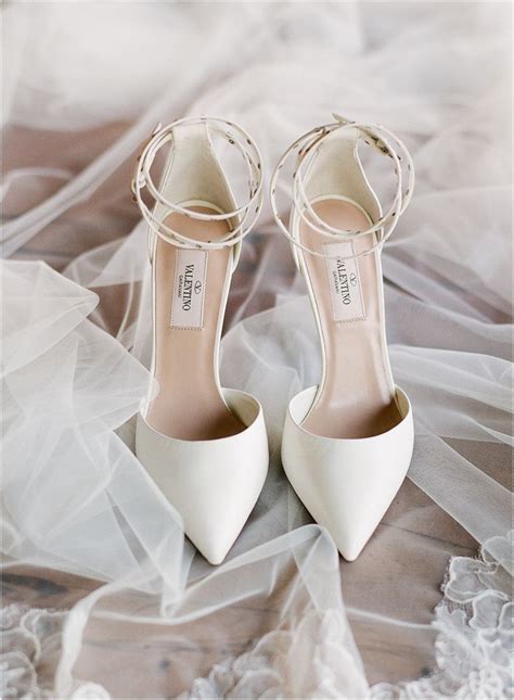 45 Unique Wedding Shoes Bride Ideas You Must Have Sapatos De