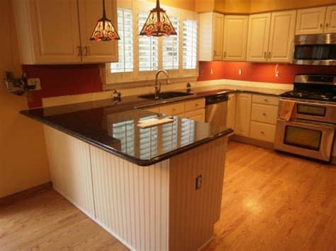 A vintage kitchen with an old wood island, a classic refrigerator and kitchen design ideas. Simple Living: 10x10 Kitchen Remodel Ideas, Cost Estimates ...