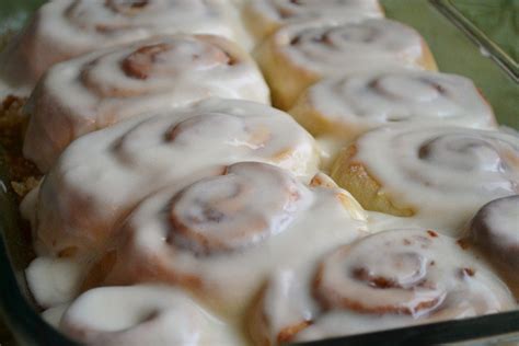Cinnamon Rolls With Cream Cheese Icing