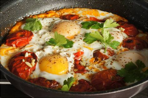 Tomates aux oeufs