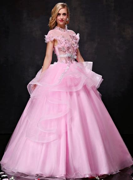 Per il 2012 carlo pignatelli lancia una nuova linea di abiti colorati per lo sposo. Abito da Sposa Colorato particolare vintage con corpetto ...