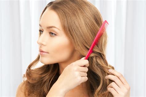 The 4 Best Brushes For Wavy Hair