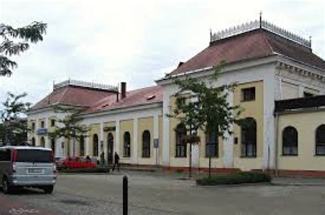 Pronájem reklamních plochy 238725 hodonín, nádraží, objednání online. Restaurace na vlakovém nádraží v Hodoníně, obědy, obědové ...
