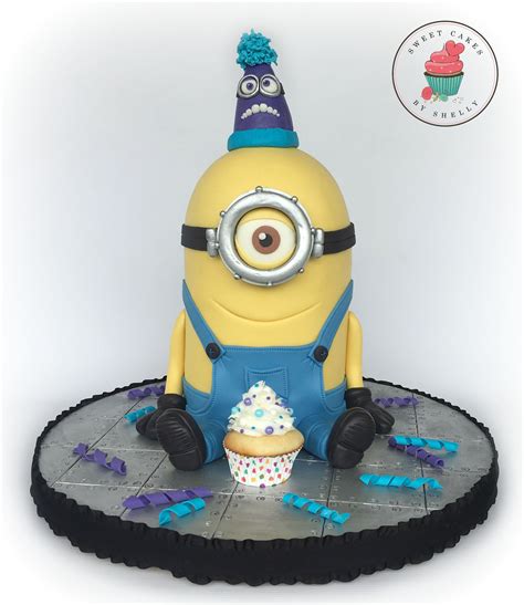 Use fondant to add an extra dimension of design to cakes, cupcakes and cookies. Minions cake | Minion cake, Minions, Cake design