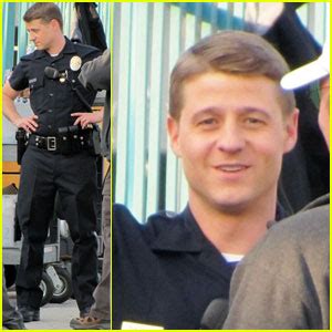 Ben McKenzie Back On The Southland Set Benjamin McKenzie Just Jared