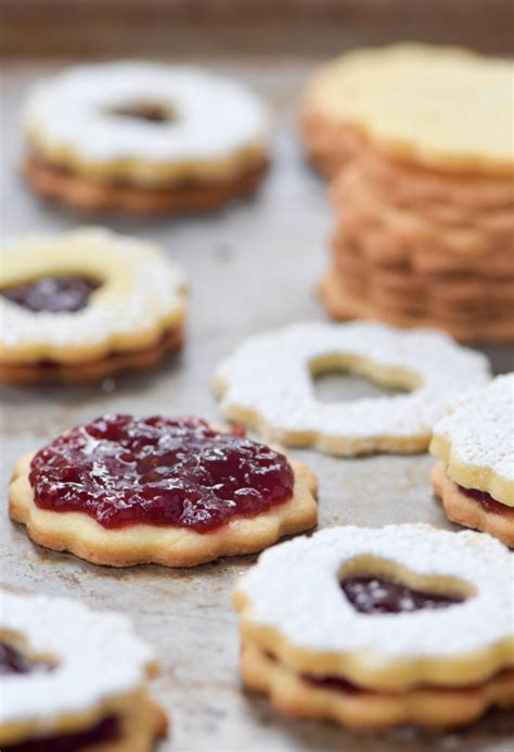 Vedi la nostra jelly cookies selezione dei migliori articoli speciali o personalizzati, fatti a mano dai nostri cookie negozi. Valentine's Day Linzer Cookies - West of the Loop