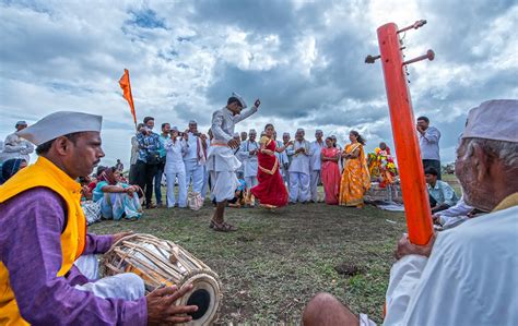 Palkhi Festival Photo Story By Indian Photographer Mahesh Lonkar Clicks Com