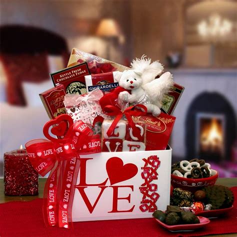 Valentine's day is simply a day to say i love you. Valentine's Day Gift Baskets For Your Sweet Girlfriend ...