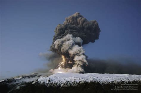 How Do Volcanos Produce Lightning Earth Earthsky