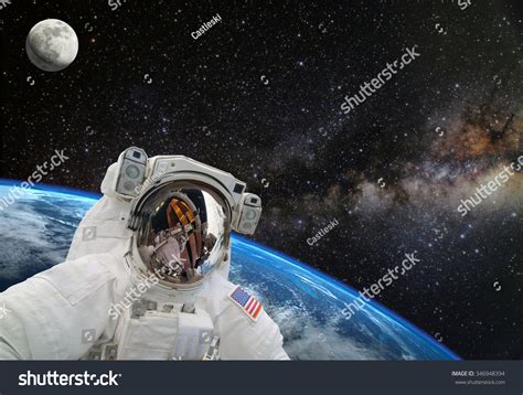 Astronaut On Space Mission Earth On 스톡 사진 346948394 Shutterstock