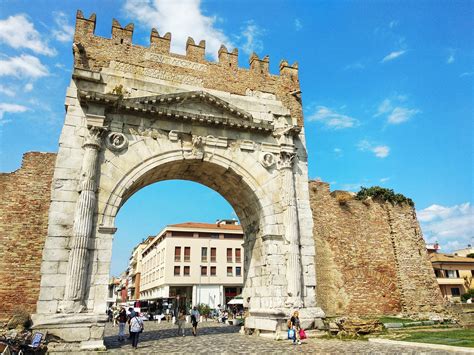 What to see in Rimini: the itinerary to discover its historic center ...