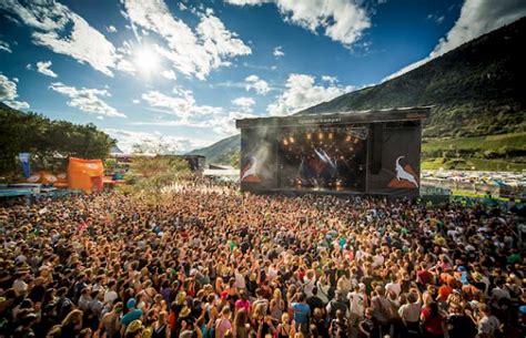 Hundreds of rockstars are thrilled with the wonderful setting and say that the festival is one of the. Blasmusik in Gampel | 1815.ch