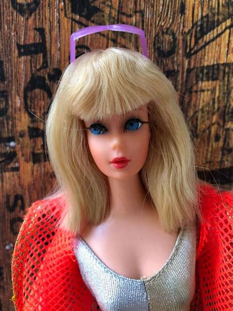 identify your mod era barbie mod barbie and other 70s dolls