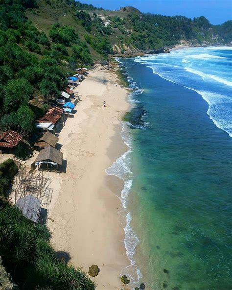7 Wisata Pantai Selatan Di Jawa Tengah Yang Bisa Dikunjungi Saat Mudik