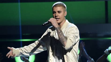 Justin Bieber Swears He Didn T Actually Pee His Pants Toronto Sun