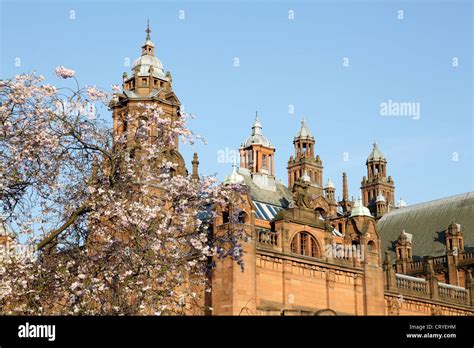Kelvingrove Art Gallery And Museum Glasgow In Spring Glasgow West End