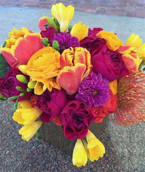 7 Tulip Arrangements That Are Absolutely Stunning