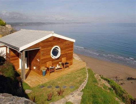 Bentuk Rumah Di Pinggir Pantai Tampak Depan