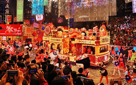 Why You Should Travel To Hong Kong For The New Years Parade Mom Does