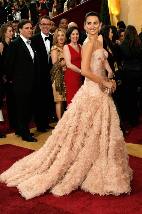 70 Of The Most Iconic Oscar Gowns Of All Time Artofit