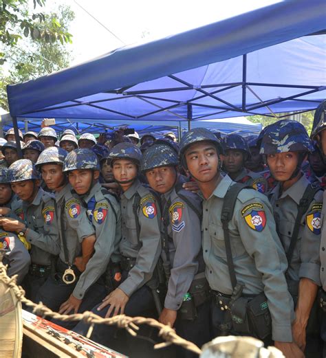 Myanmar President Signs Nationwide Ceasefire With Ethnic Rebel Groups 15102015 Sputnik