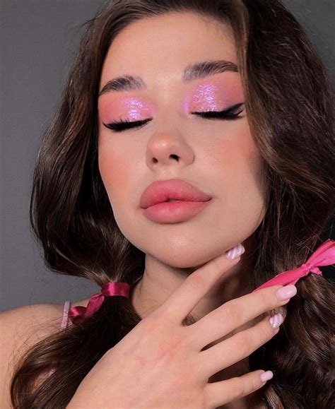 Pink Glam 𝖡𝖠𝖤𝖢𝖮𝖠𝖲𝖳 𝖮𝖥𝖥𝖨𝖢𝖨𝖠𝖫 🌴🌸 Makeup Obsession Glamorous Makeup