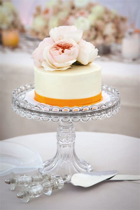 40, elegant and simple white wedding cakes ideas, 3. 10 Unexpected Wedding Cake Ideas