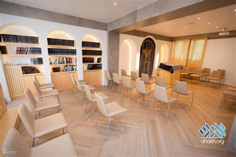 New Chabad House Opens In Heart Of Paris