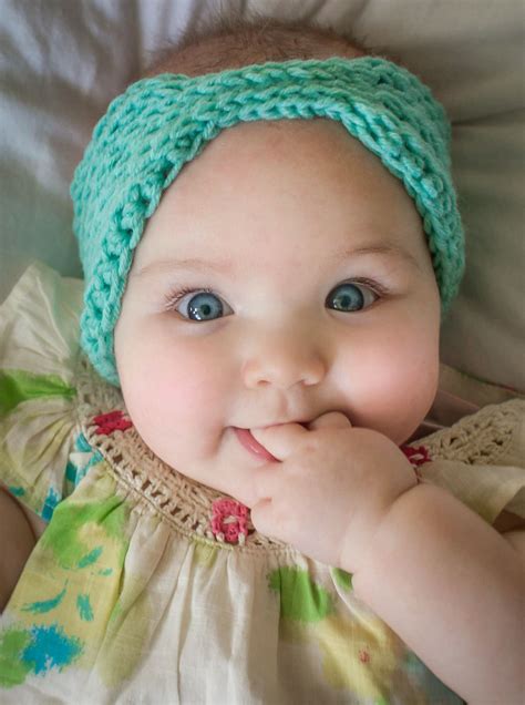 Today i am showing you how to make 2 headwraps or turbans as some people like to call them. Everly Head Wrap Pattern | Baby headbands crochet, Crochet headband free, Crochet headband ...