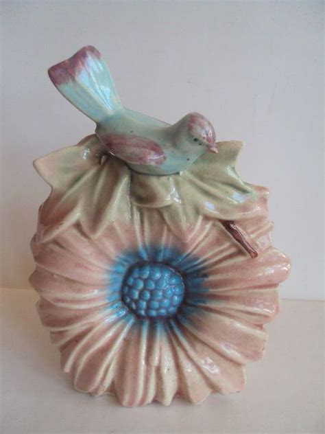 Vintage Mccoy Pottery Bird On Flower Wall Pocket Very Cute Mccoy