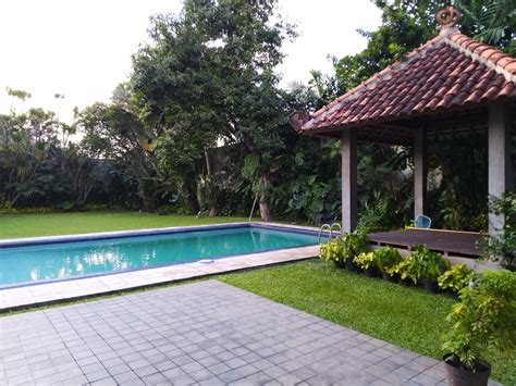 Salah satu kekayaan budaya indonesia terletak. Rumah Disewakan Cipete Cilandak ada Swimming Pool Taman ...