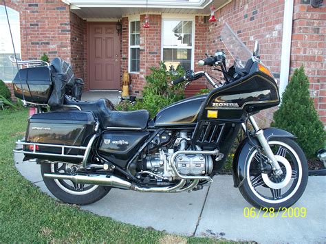 Their kits use viton gaskets and seals which is necessary for fuel systems using modern fuel. 1982 Honda GL1000 Gold Wing Interstate - Moto.ZombDrive.COM